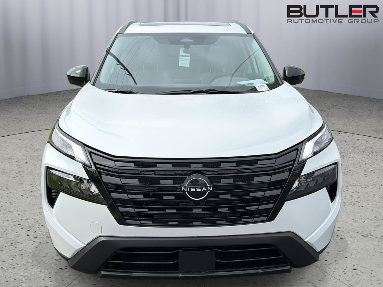 New 2026 Nissan Rogue Dark Armor FWD image 10