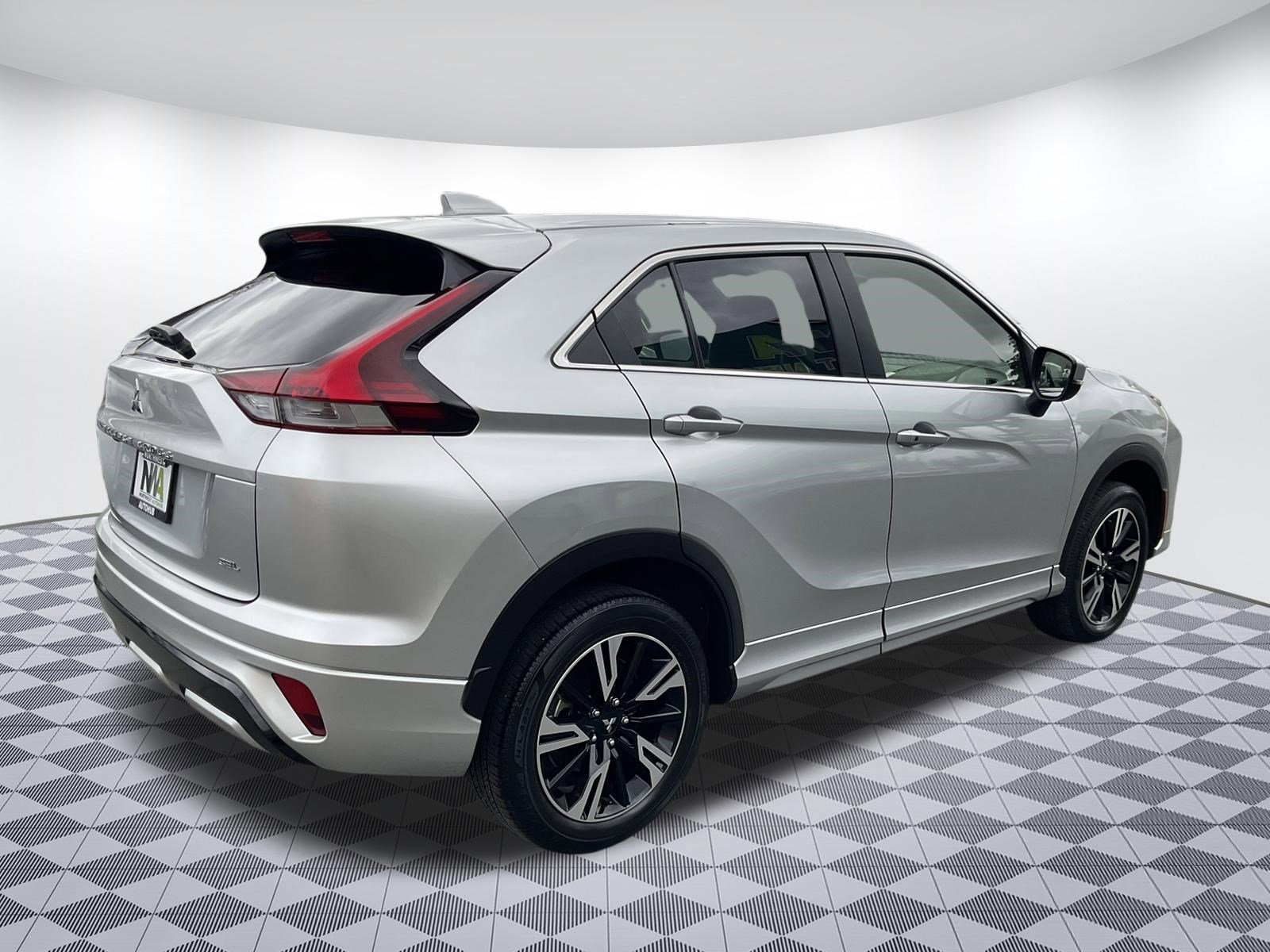 Used 2024 Mitsubishi Eclipse Cross SEL image 3