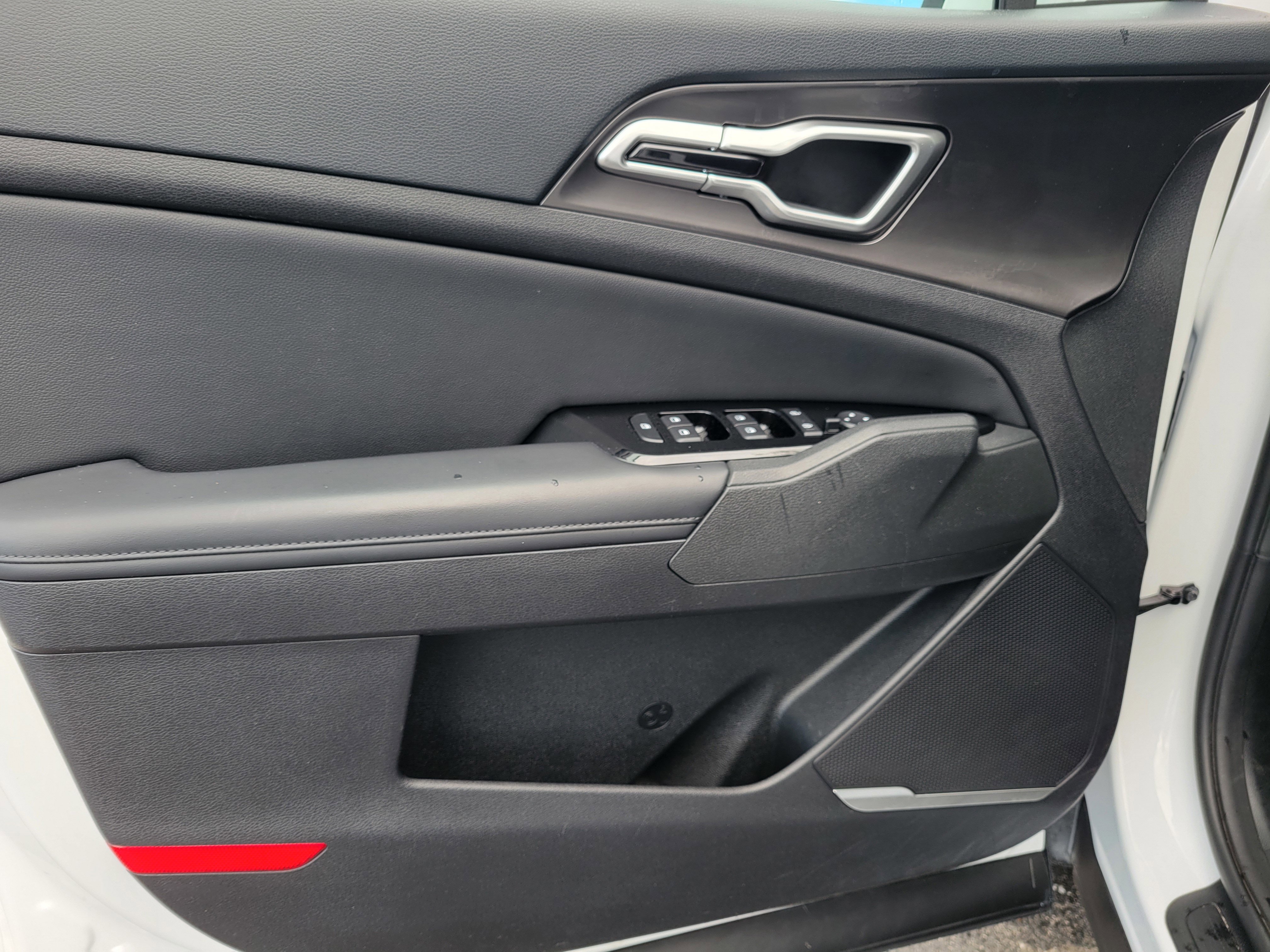 Used 2023 Kia Sportage EX image 23