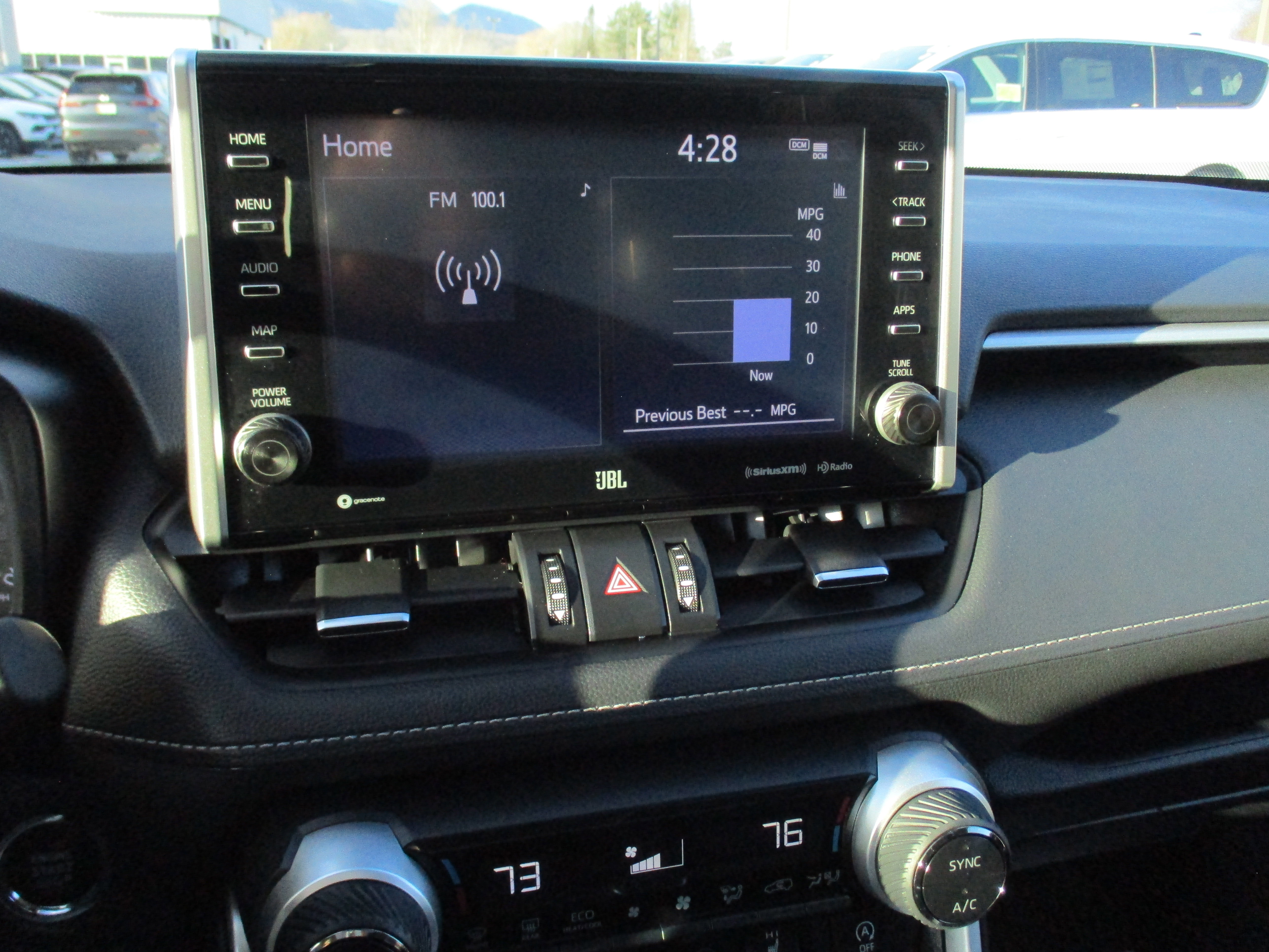 Used 2022 Toyota RAV4 XLE Premium image 17