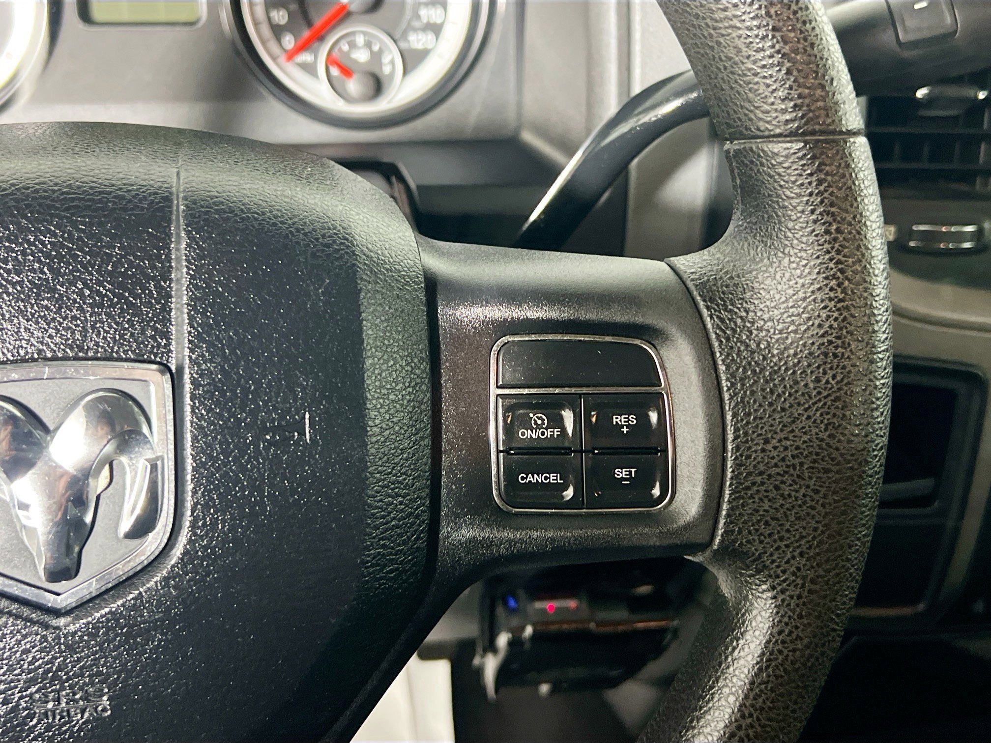 Used 2013 RAM 1500 Express RWD image 19