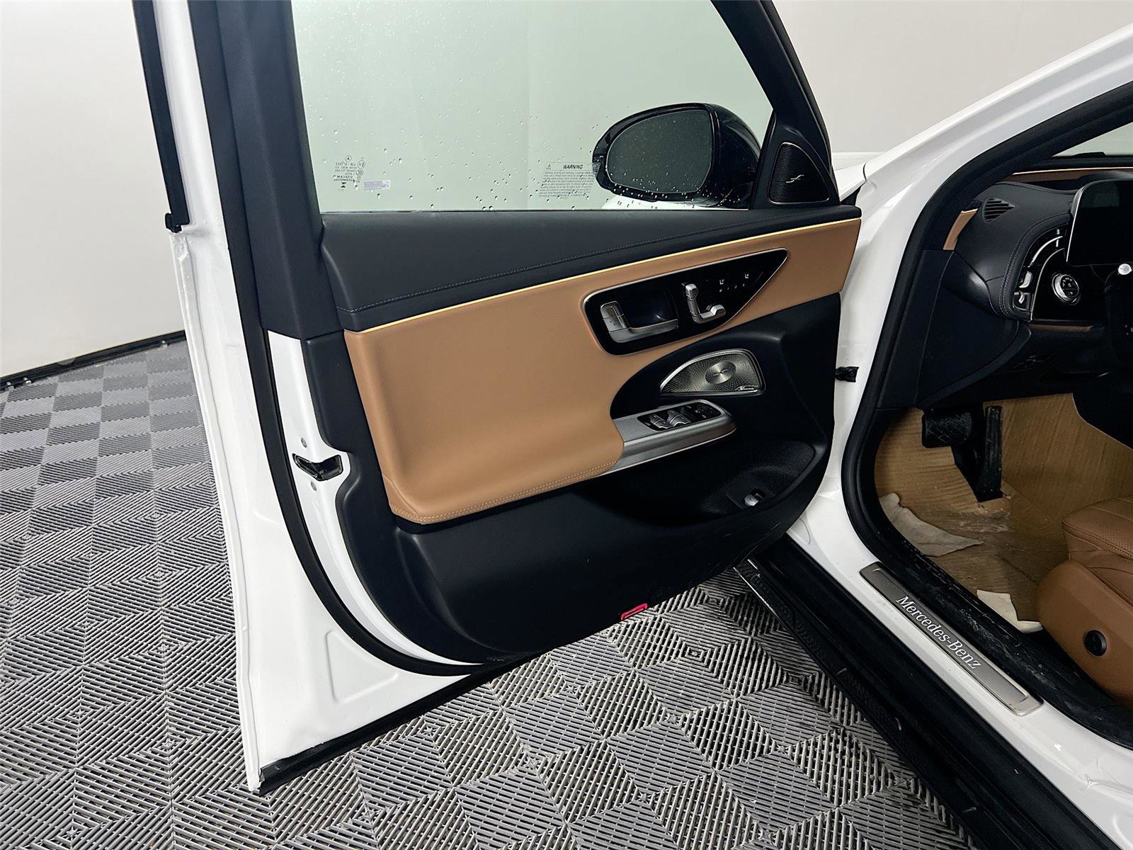 Used 2025 Mercedes-Benz E 450 4MATIC All-Terrain Wagon image 15