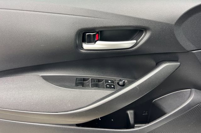 Used 2021 Toyota Corolla LE image 11