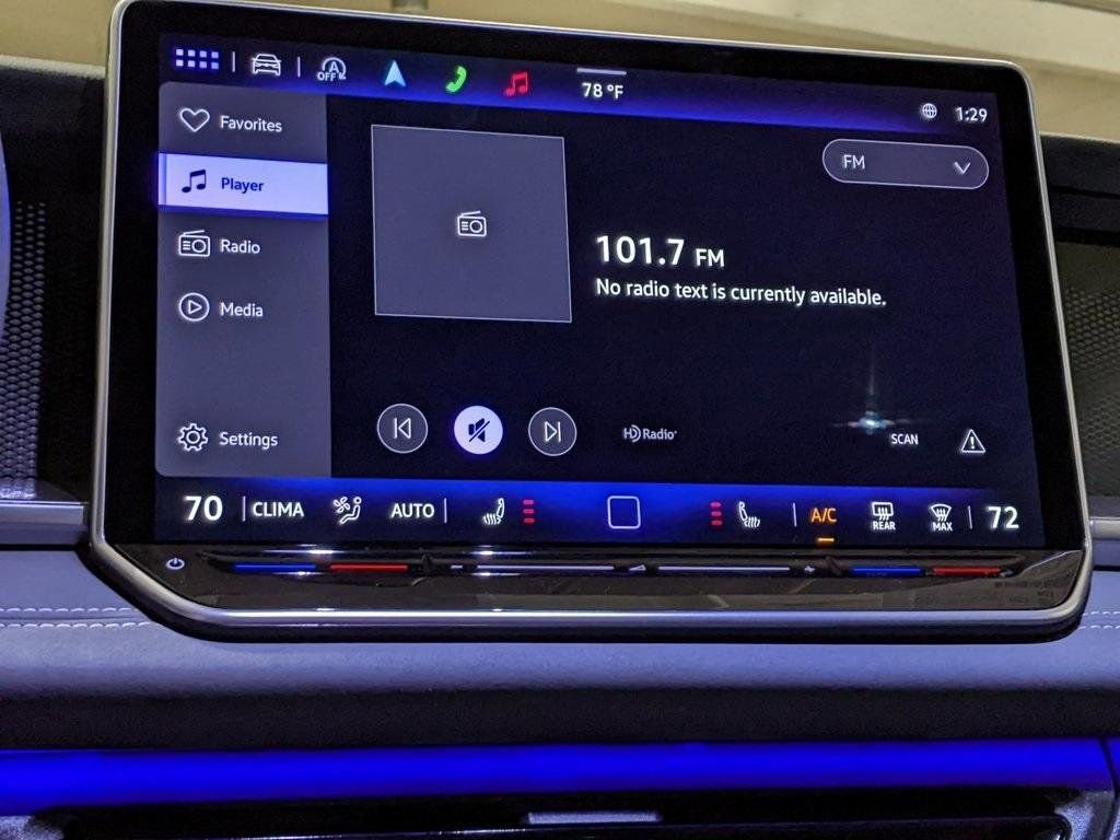 New 2026 Volkswagen Tiguan SE FWD image 16