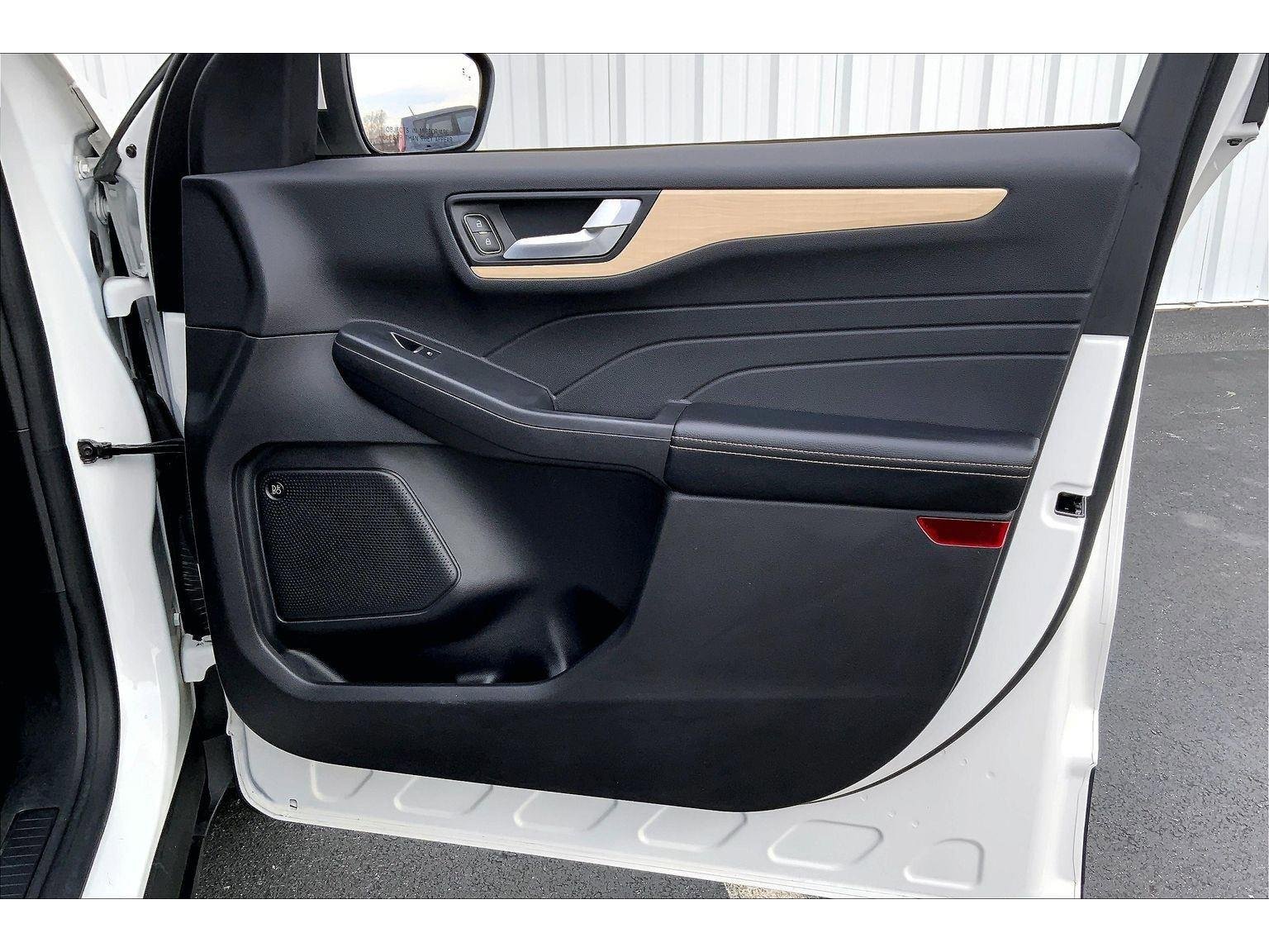 Used 2022 Ford Escape Titanium w/ Titanium Elite Package image 23