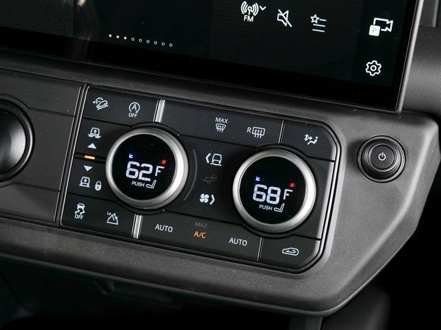 New 2026 Land Rover Defender 110 X-Dynamic SE AWD/4WD image 14