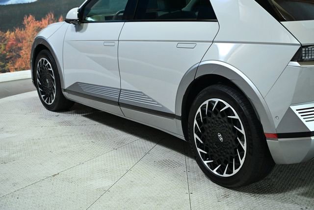 Used 2024 Hyundai Ioniq 5 Limited image 8