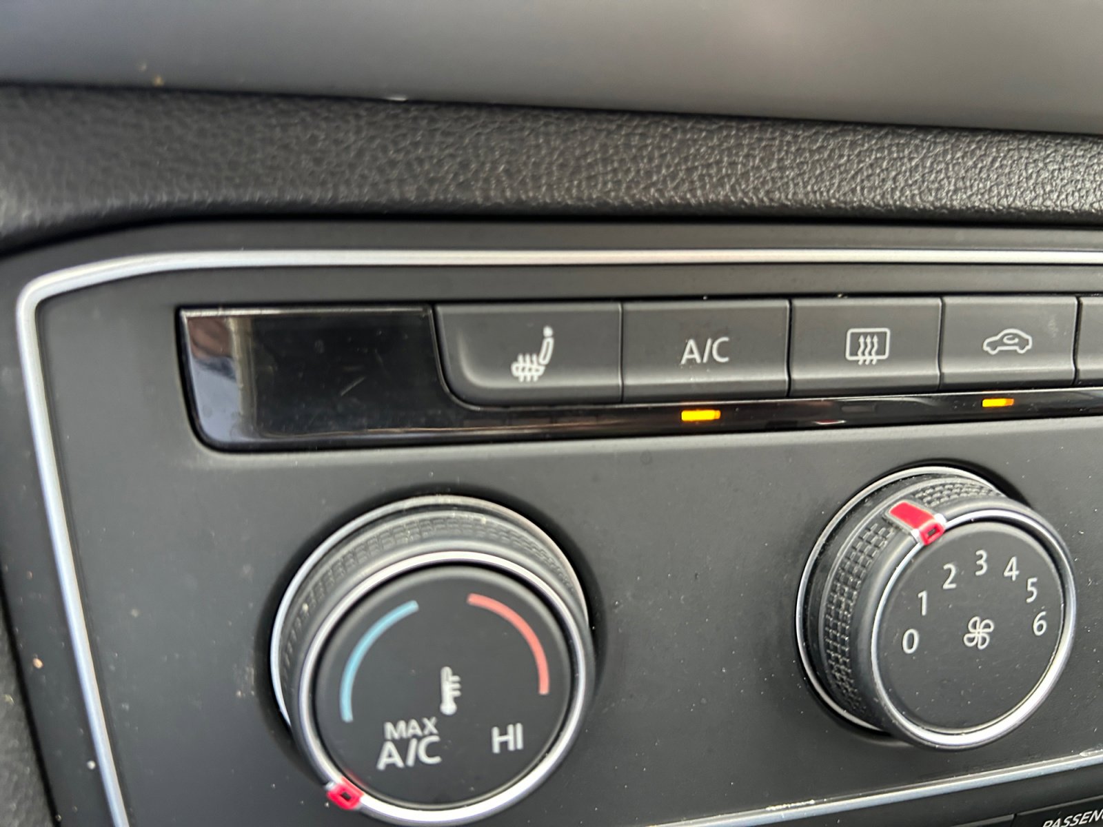 Used 2022 Volkswagen Atlas SE FWD image 20