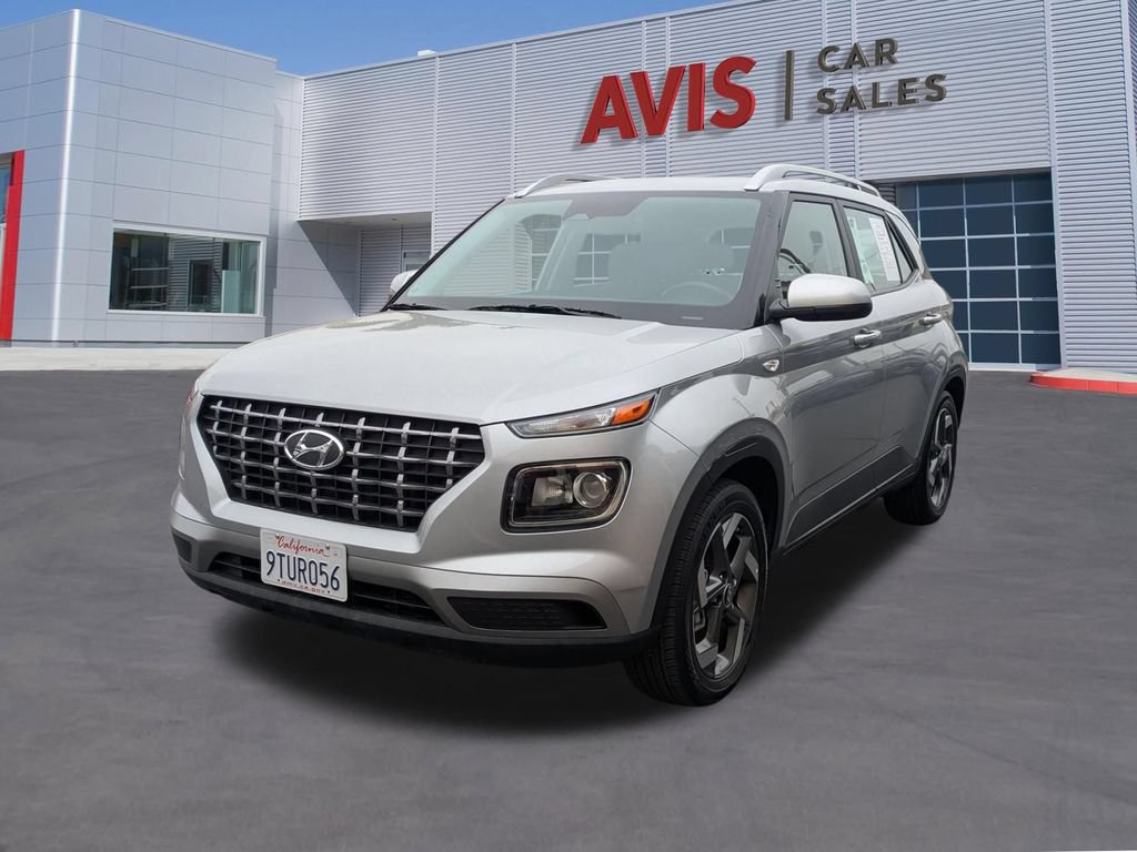 Used 2025 Hyundai Venue SEL FWD image 11