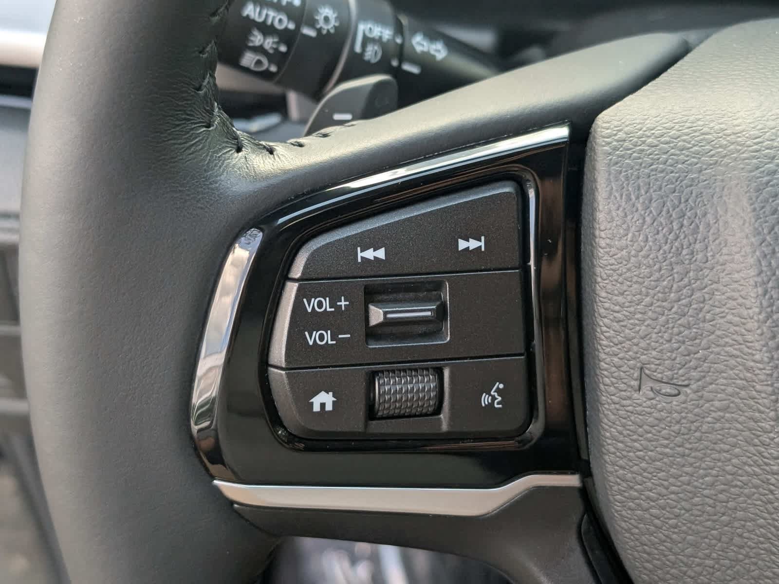 Certified 2025 Honda Odyssey Touring image 27