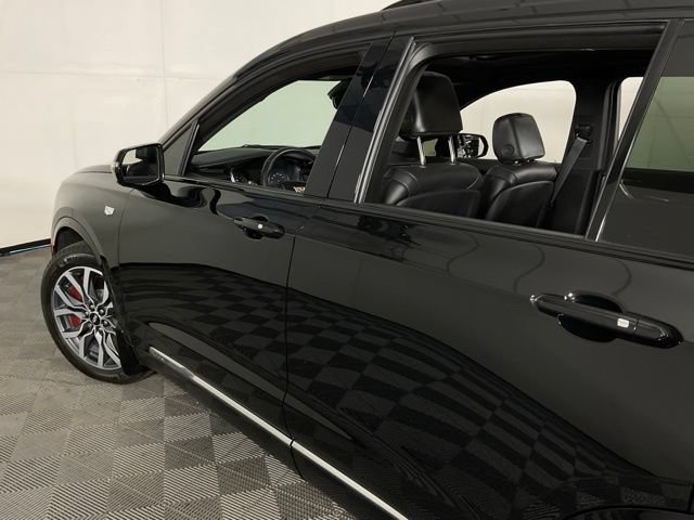 Used 2024 Cadillac XT6 Sport w/ Technology Package AWD/4WD image 34