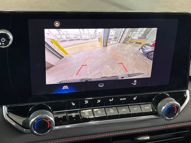 Used 2024 Chevrolet Colorado Z71 w/ Z71 Convenience Package 2 AWD/4WD image 32