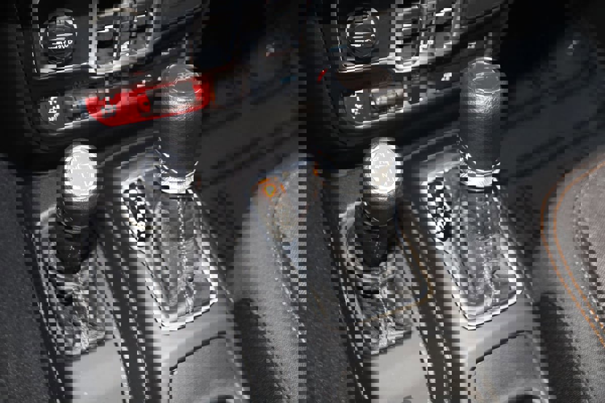 Used 2025 Jeep Gladiator Mojave image 7