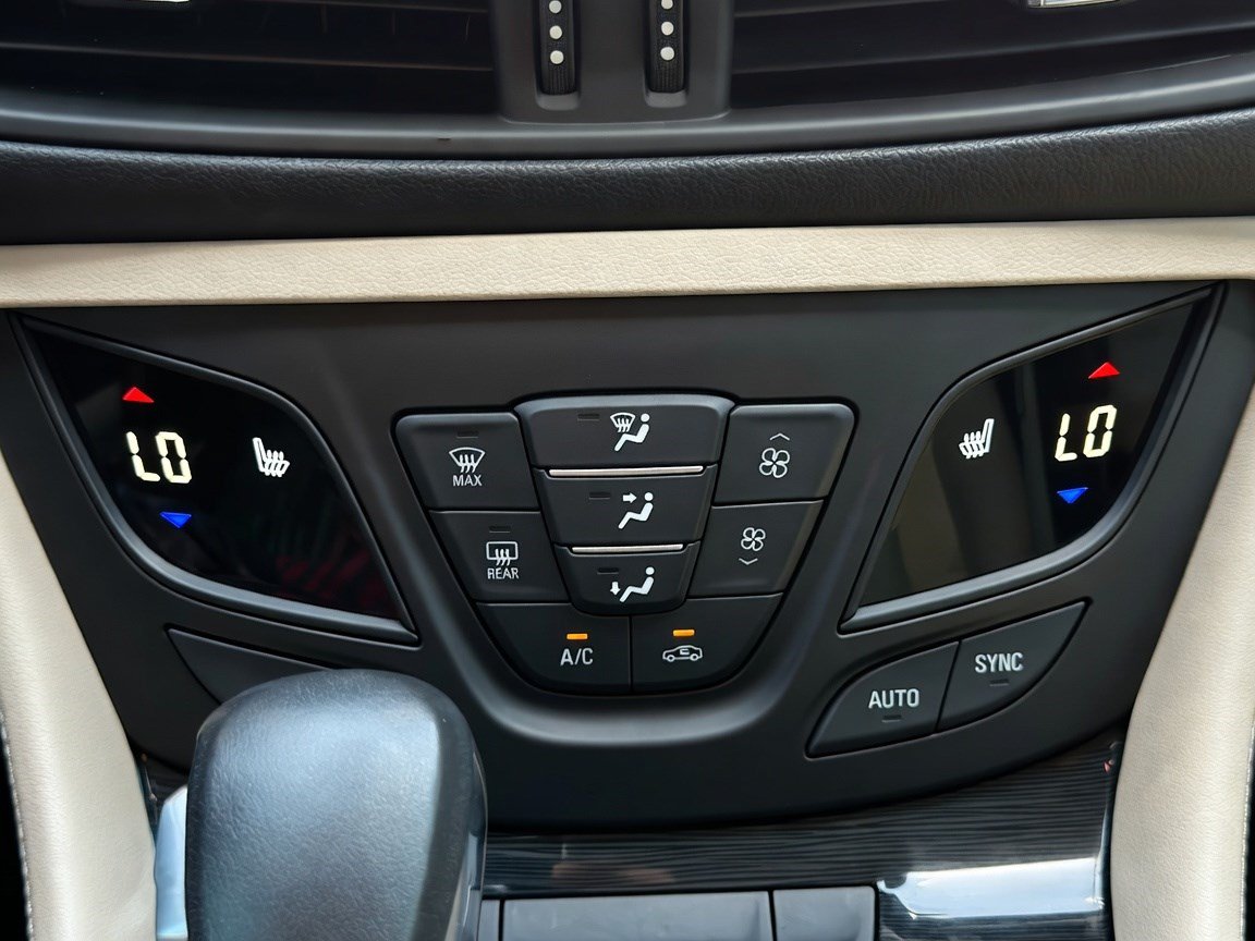 Used 2017 Buick Envision Essence w/ LPO, Hit The Road Package FWD image 9