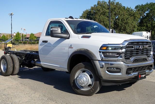 New 2025 RAM 5500 Tradesman AWD/4WD image 2