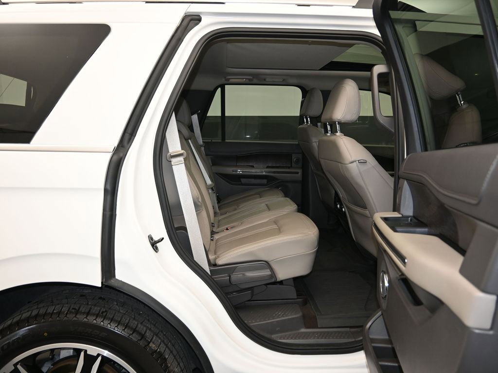 Used 2021 Ford Expedition Limited image 29