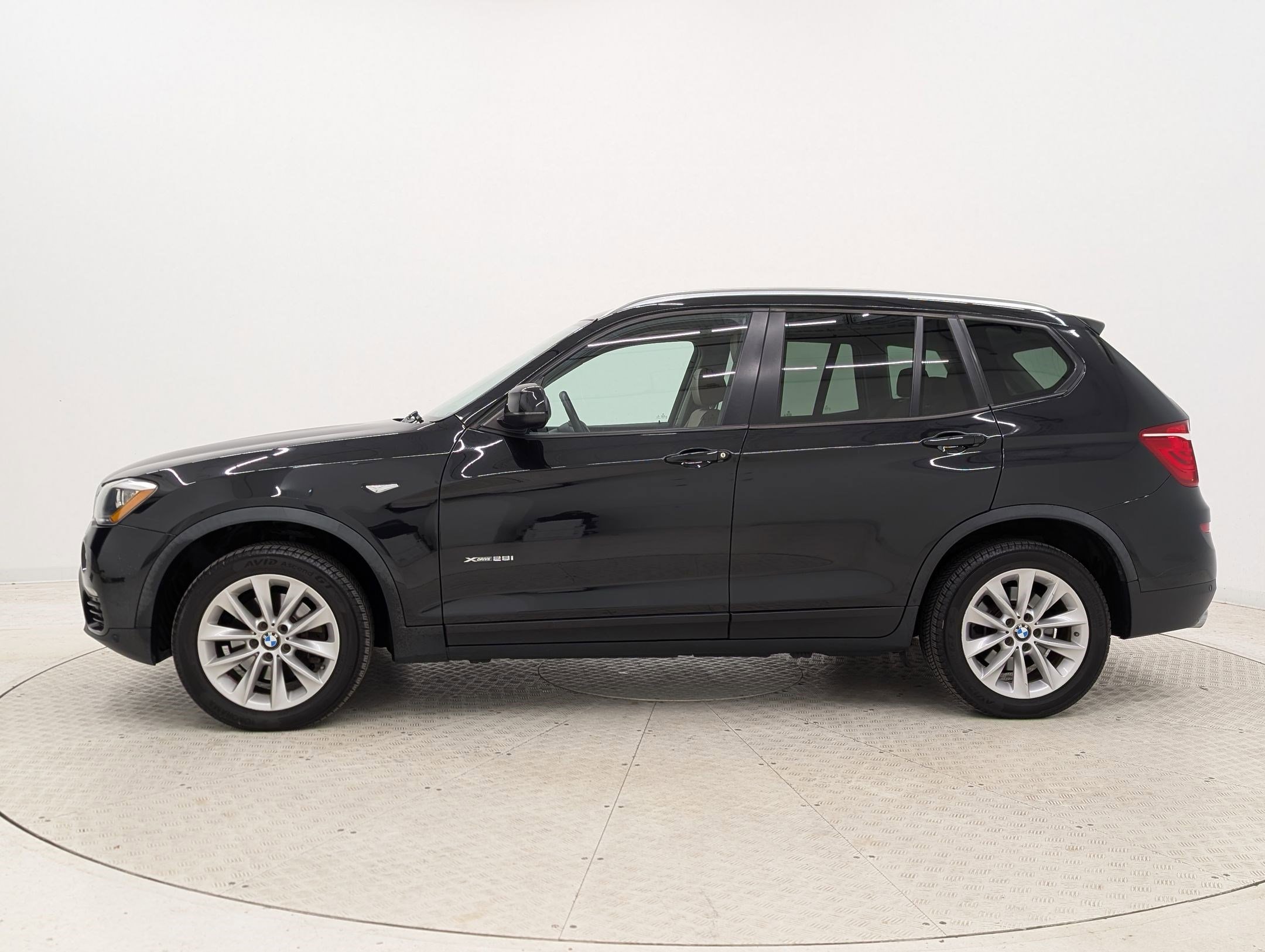 Used 2016 BMW X3 xDrive28i image 2