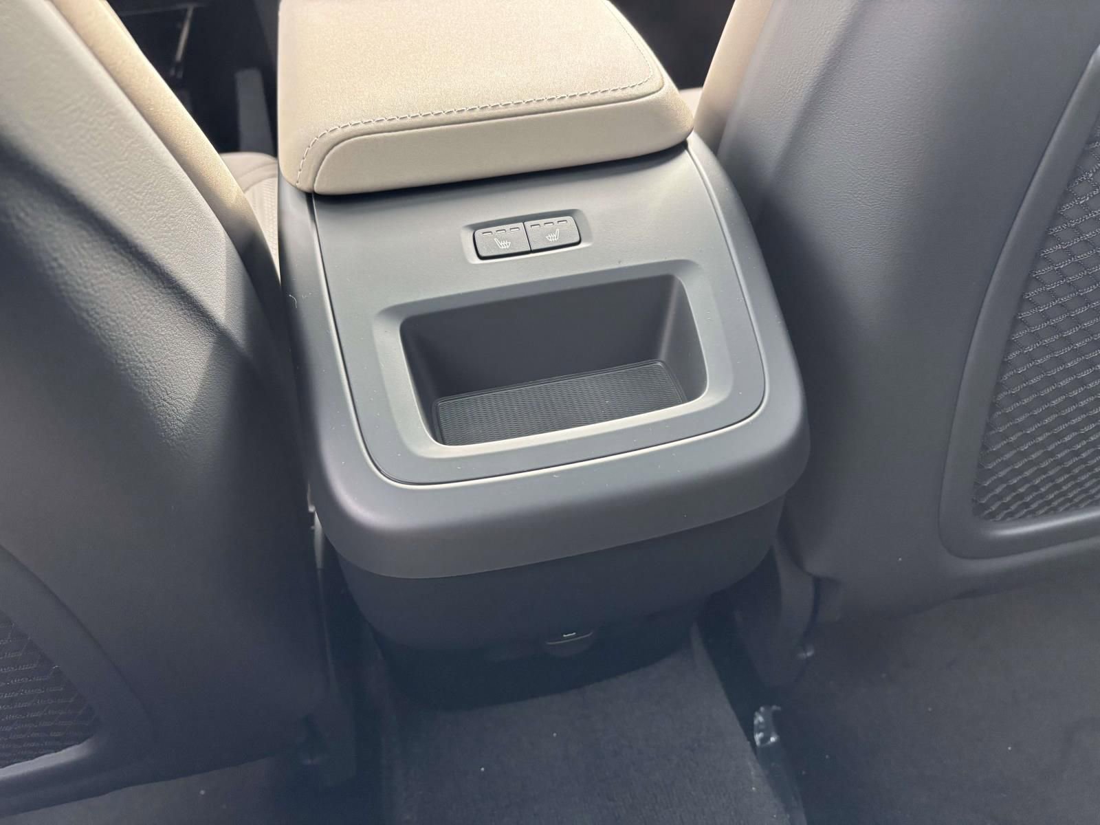 New 2026 Volvo XC60 B5 Plus w/ Protection Package Premier image 31