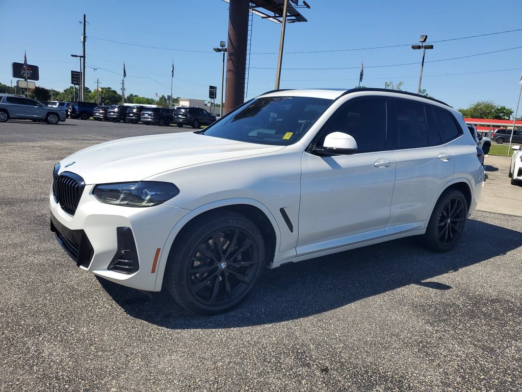 Used 2024 BMW X3 sDrive30i w/ Premium Package RWD image 2