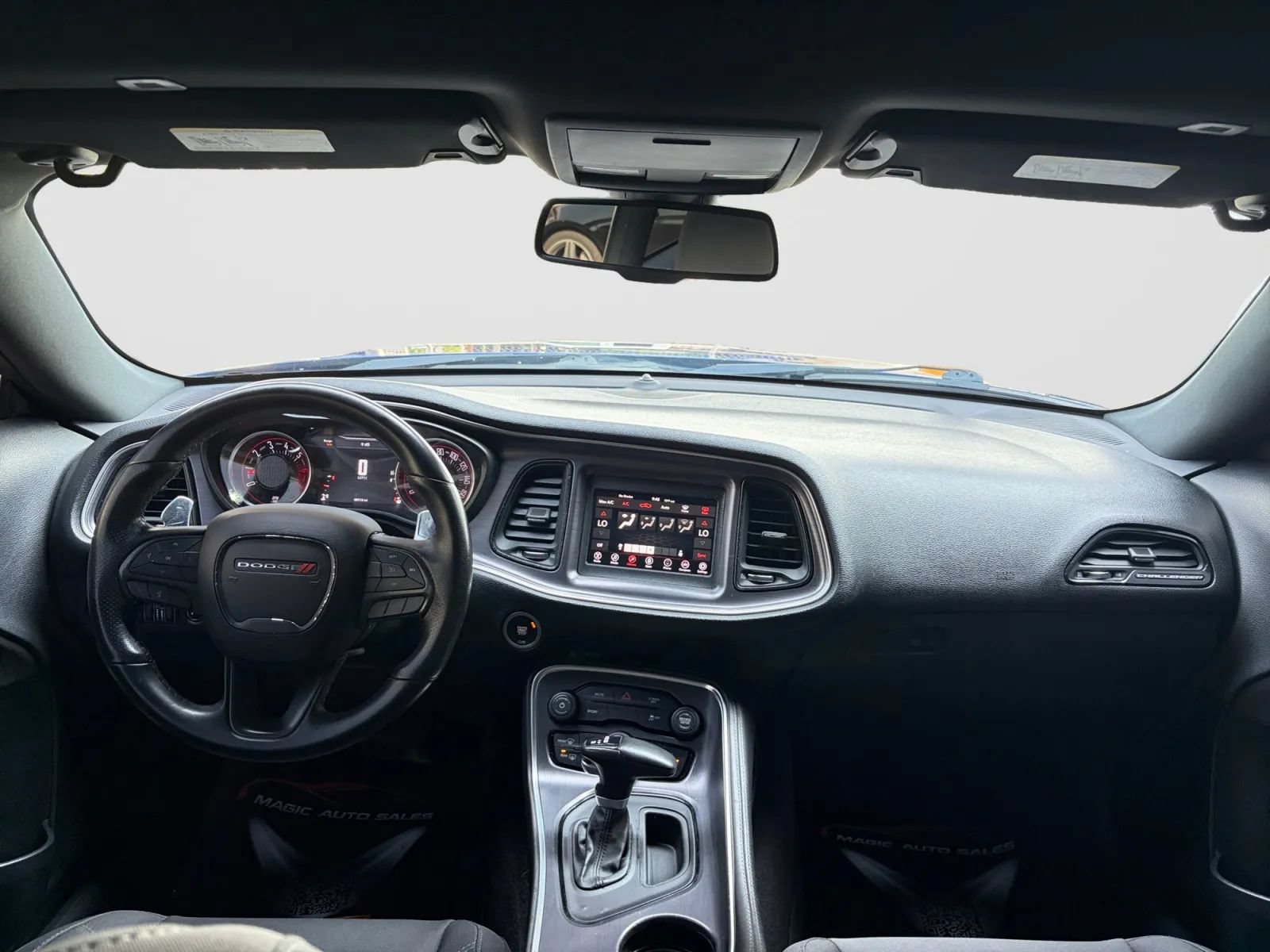 Used 2018 Dodge Challenger R/T RWD image 20