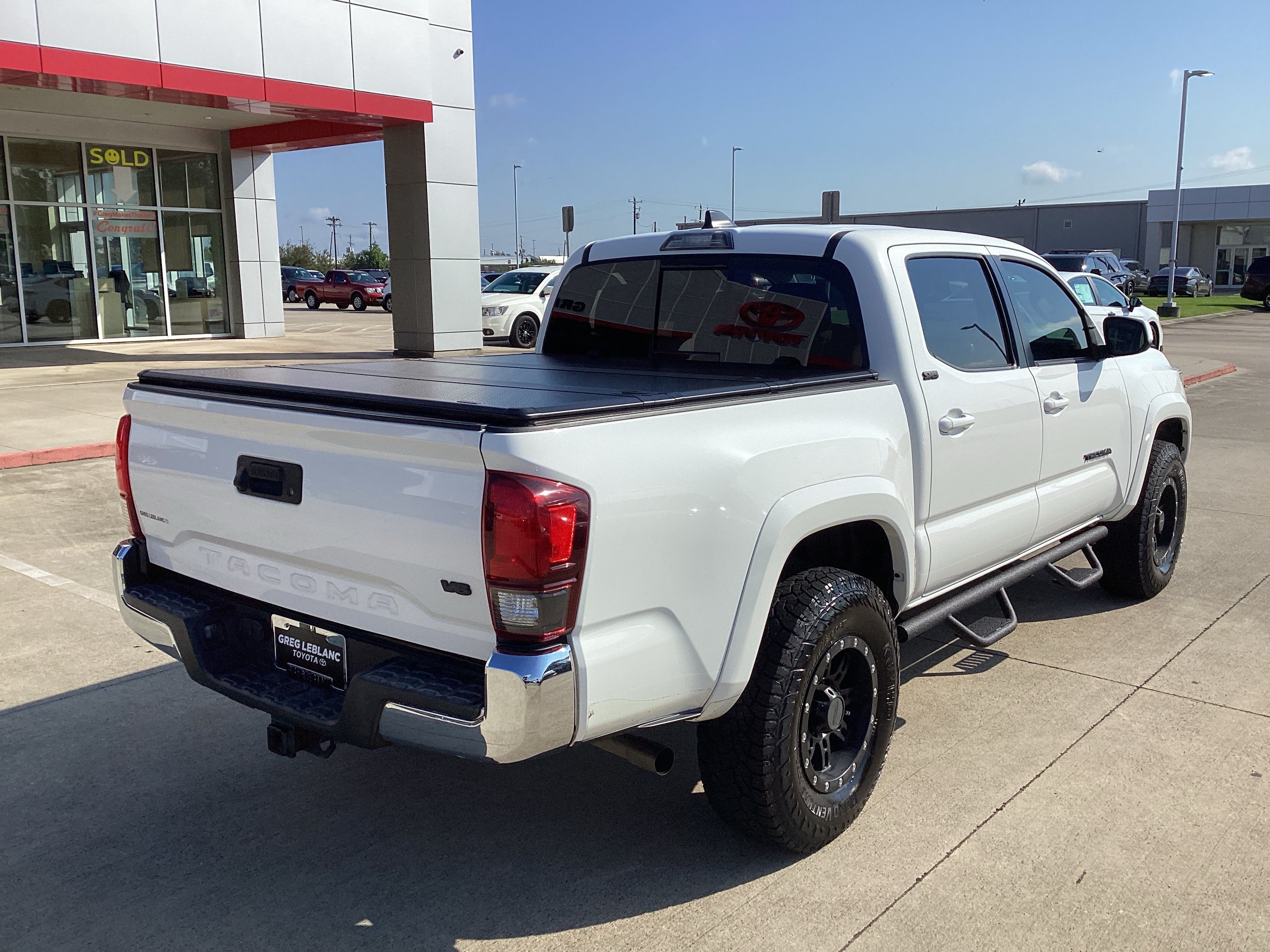 Used 2021 Toyota Tacoma SR5 RWD image 7