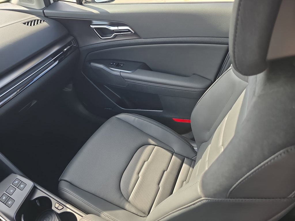 New 2026 Kia Sportage SX image 16