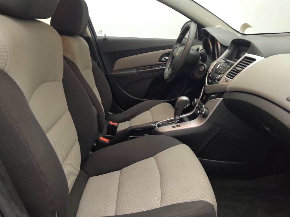 Used 2016 Chevrolet Cruze LS FWD image 21