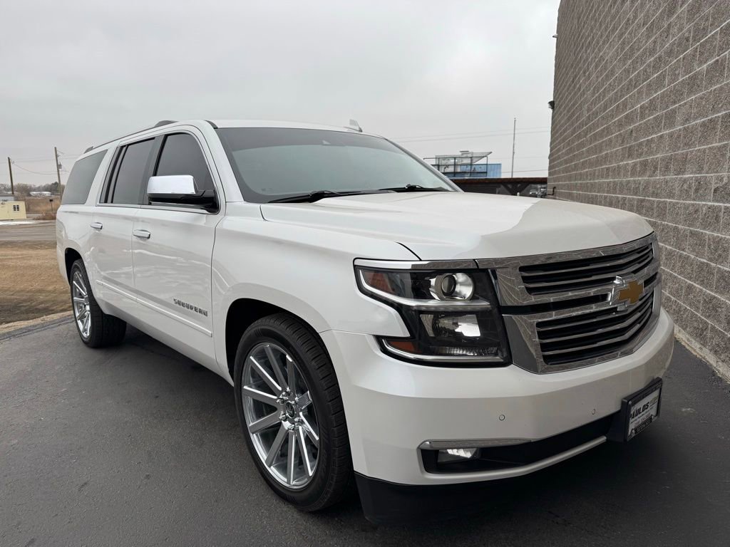 Used 2018 Chevrolet Suburban Premier w/ Max Trailering Package image 3