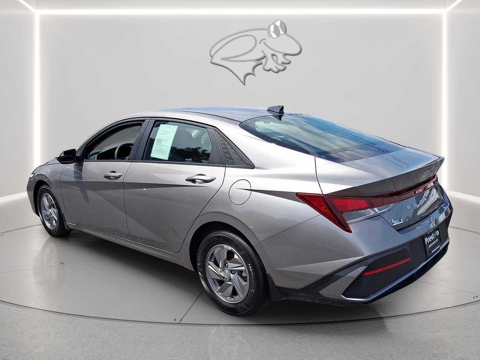 Certified 2024 Hyundai Elantra SE FWD image 3