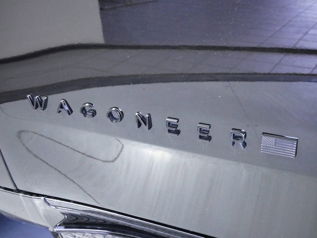 Used 2024 Jeep Wagoneer L Series II image 15