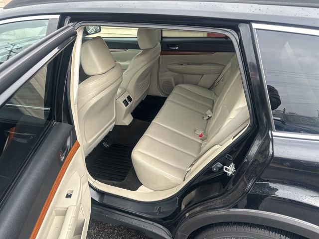 Used 2013 Subaru Outback 2.5i Limited w/ Moonroof Pkg AWD/4WD image 11