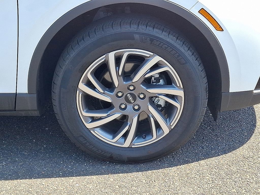 Used 2023 Lincoln Corsair AWD w/ Equipment Group 101A image 9