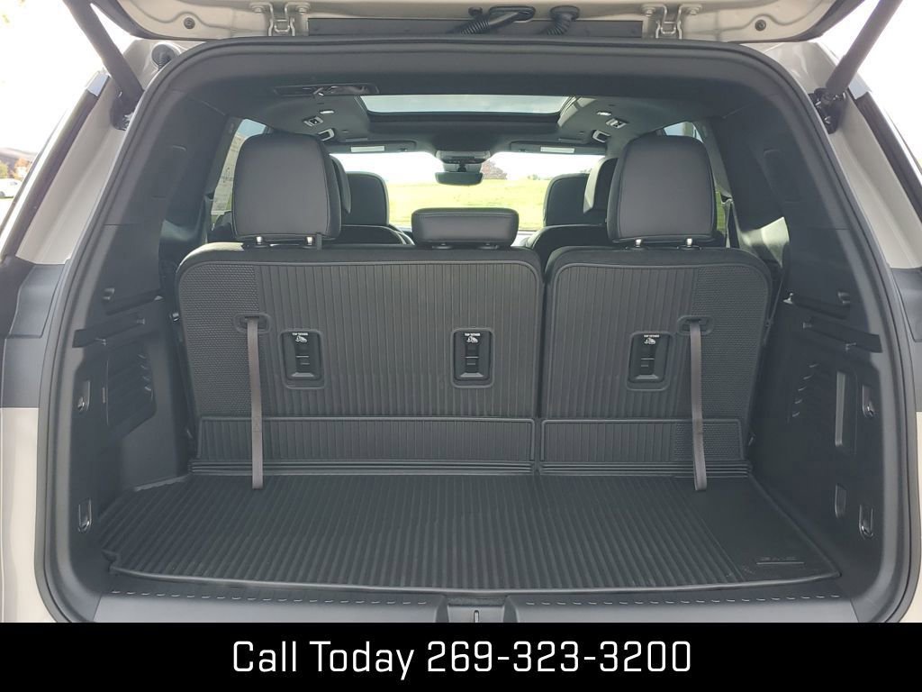New 2026 GMC Acadia AT4 w/ Super Cruise Package image 29
