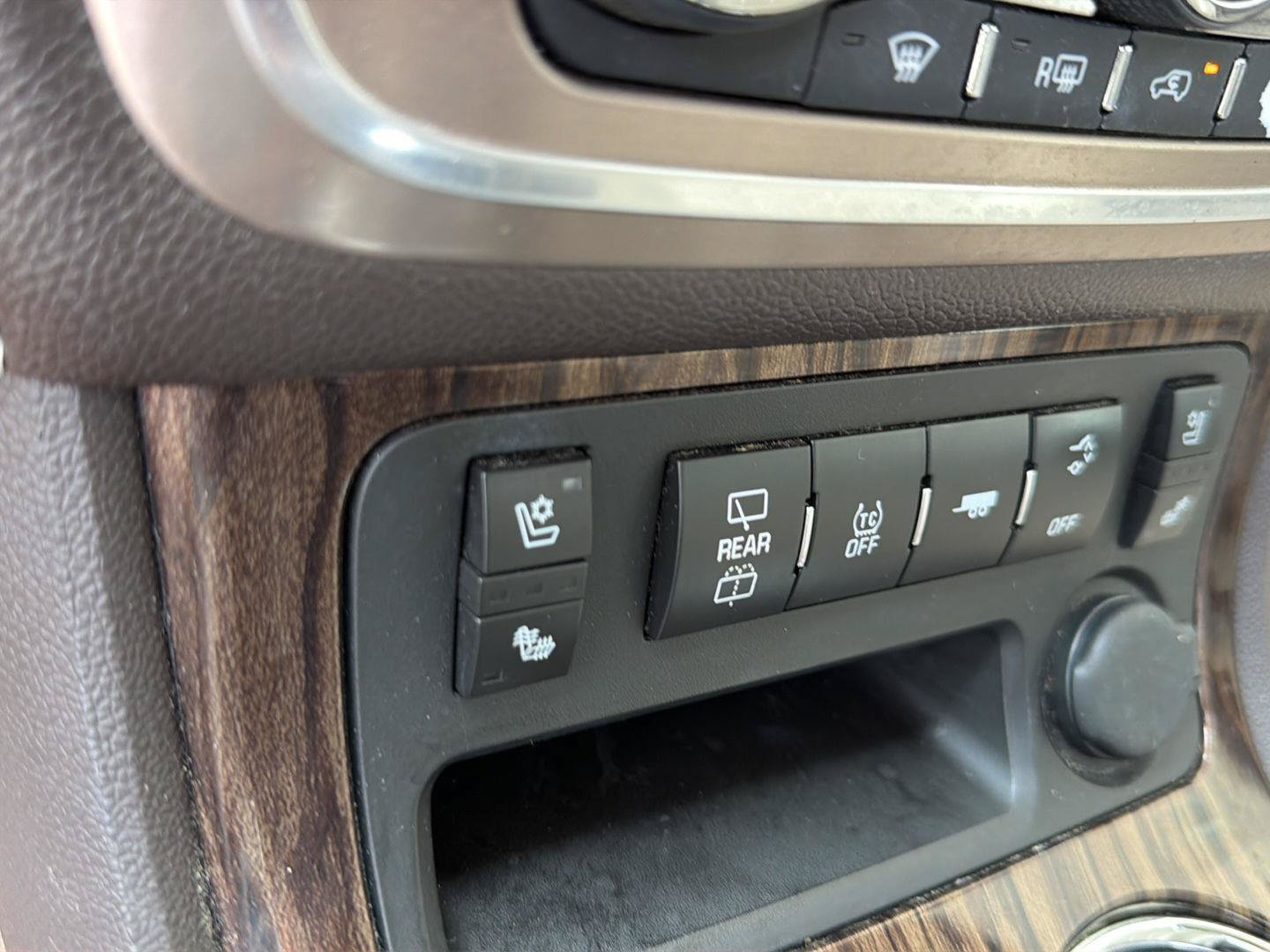Used 2014 GMC Acadia Denali FWD image 26