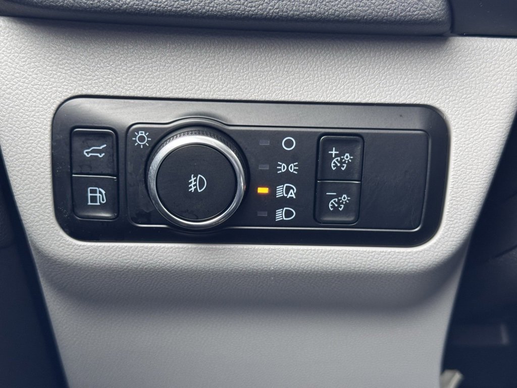 Used 2024 Ford Escape SE image 23