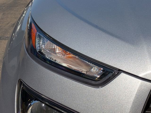 Used 2025 Hyundai Venue SEL image 6