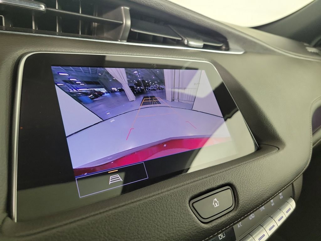 Certified 2023 Cadillac XT4 Luxury w/ Cold Weather Package FWD image 34