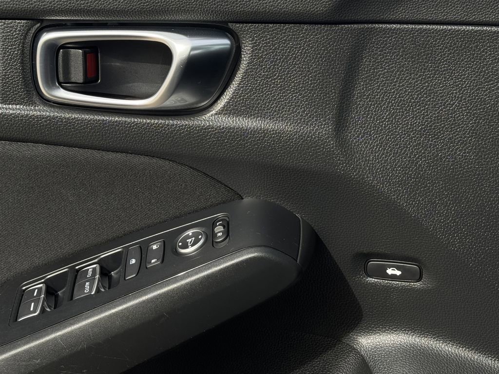 Used 2023 Honda Civic Sport image 23