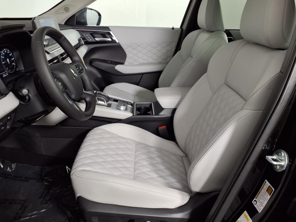 New 2025 Mitsubishi Outlander SEL image 20