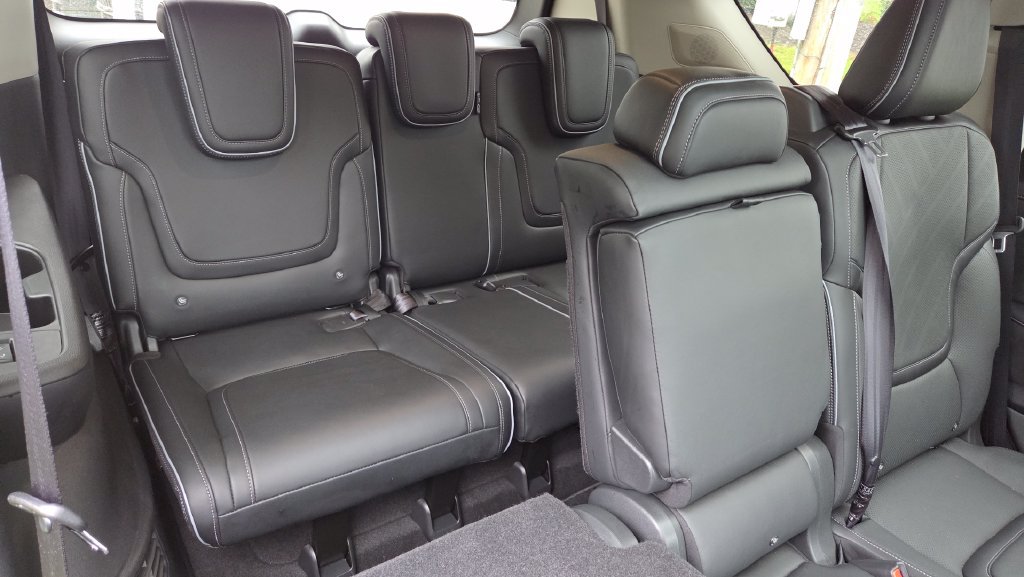 Certified 2025 INFINITI QX80 Luxe w/ Cargo Package RWD image 19