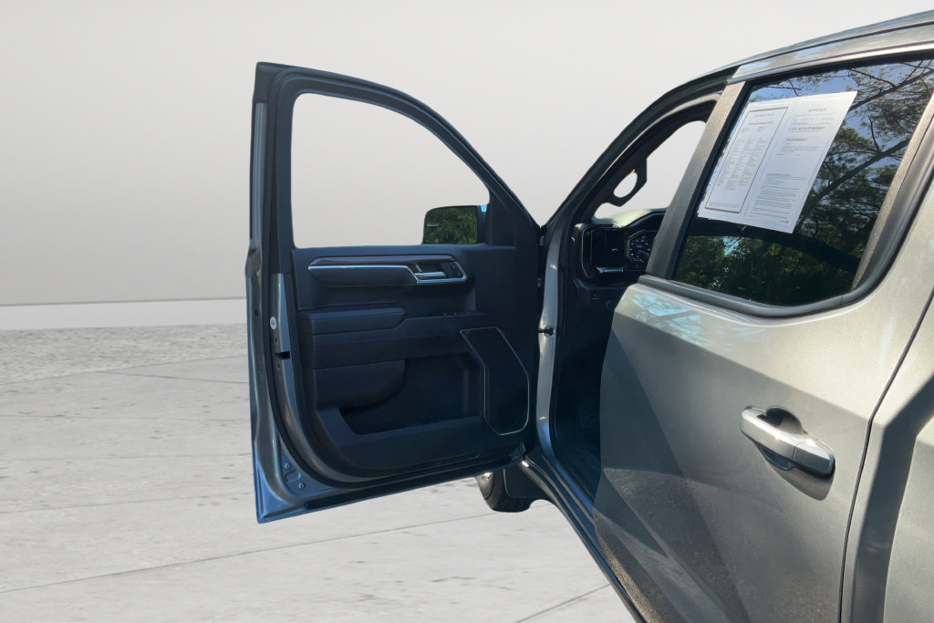 Certified 2025 Chevrolet Silverado 1500 LT RWD image 11