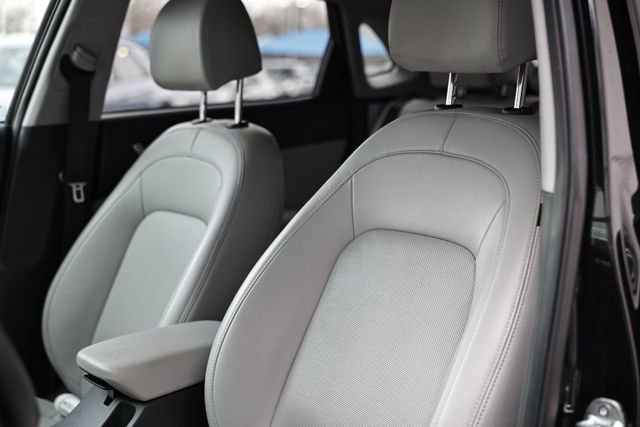 Used 2023 Hyundai Kona Limited image 22