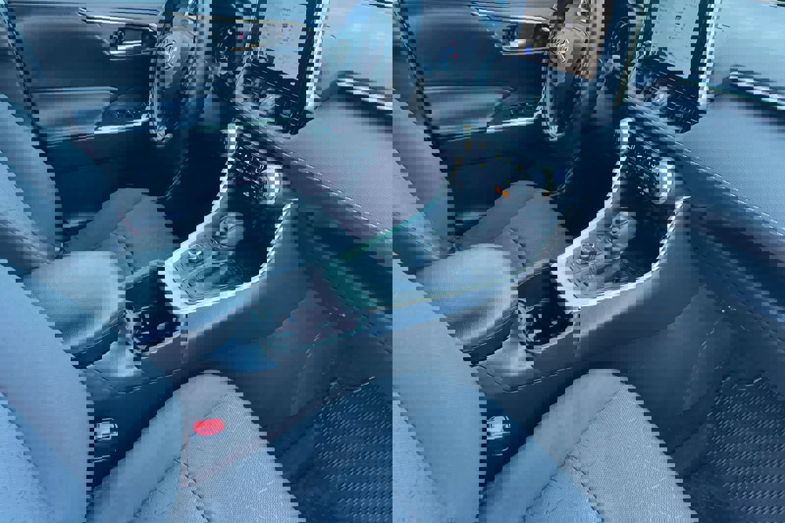 Used 2023 Toyota RAV4 AWD Hybrid image 19