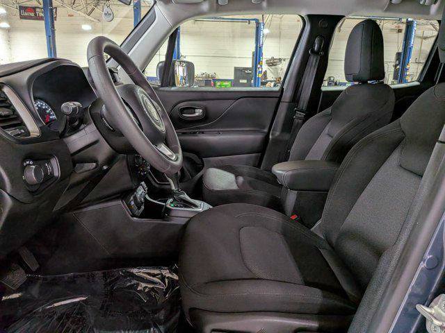 Certified 2023 Jeep Renegade Latitude AWD/4WD image 19