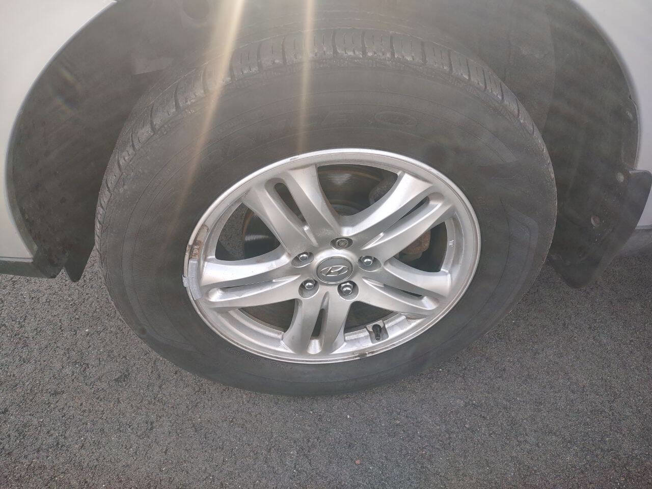 Used 2012 Hyundai Santa Fe GLS image 26