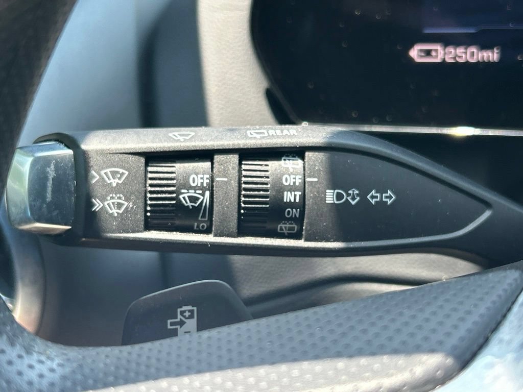 Used 2025 Chevrolet Equinox EV LT FWD image 26