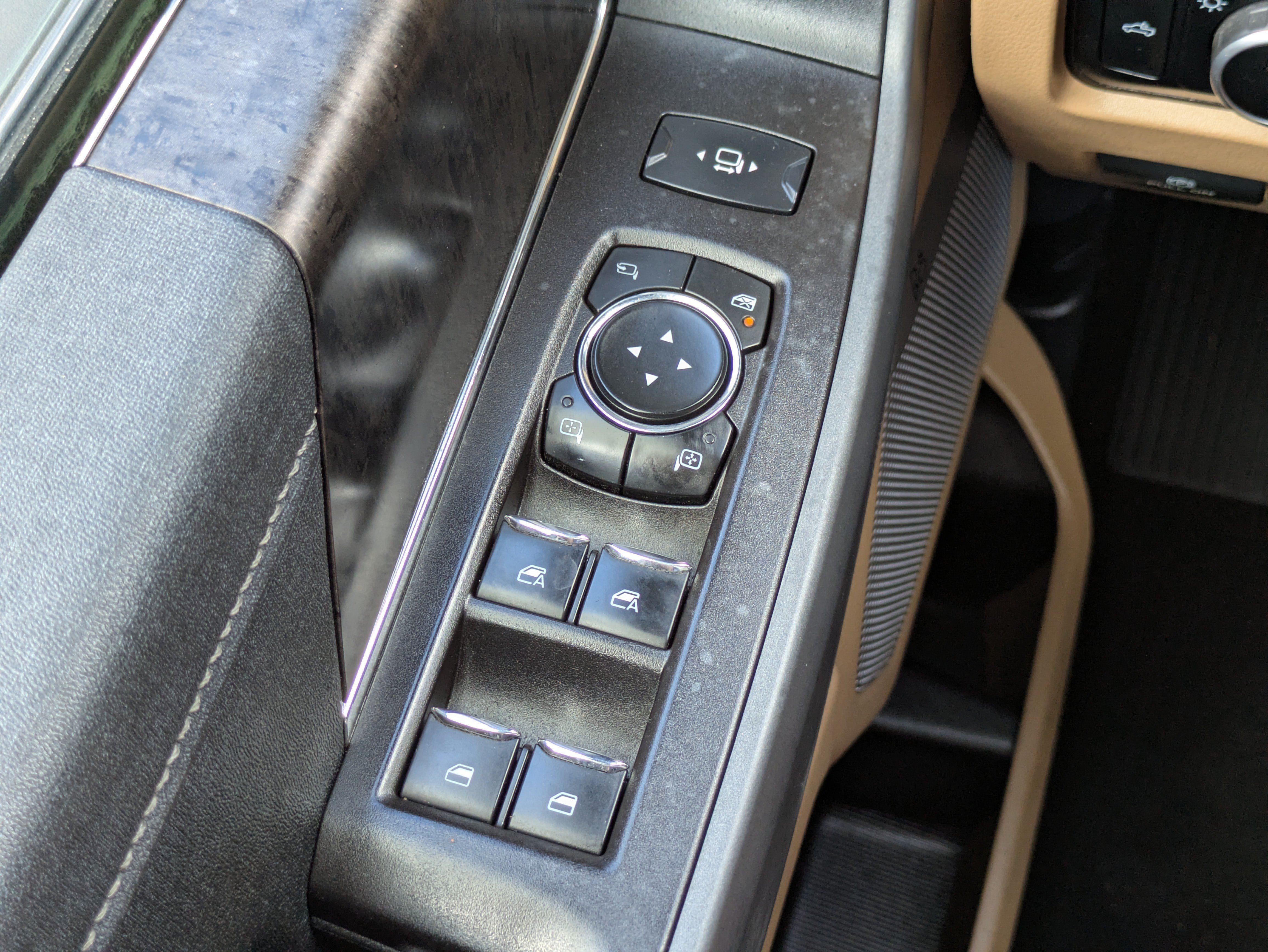 Used 2024 Ford F250 Lariat w/ FX4 Off-Road Package AWD/4WD image 23