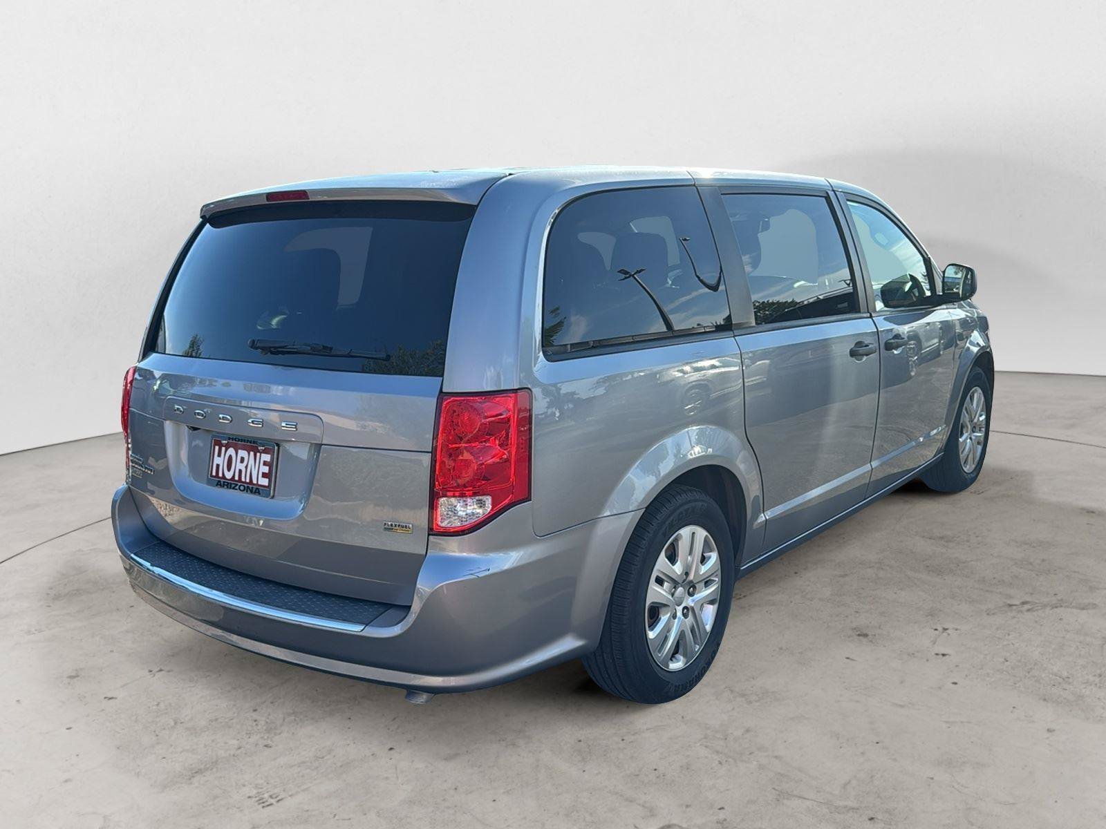 Used 2019 Dodge Grand Caravan SE FWD image 5