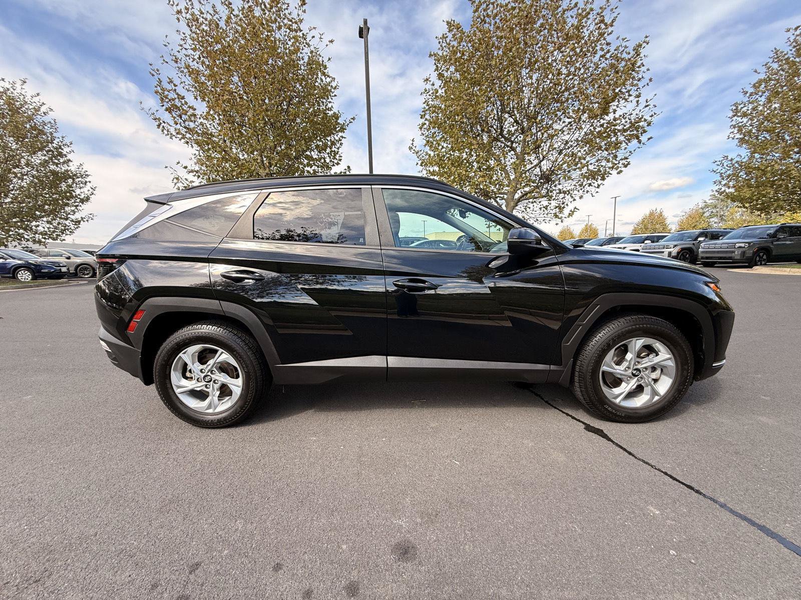 Used 2022 Hyundai Tucson SEL w/ Cargo Package AWD/4WD image 4