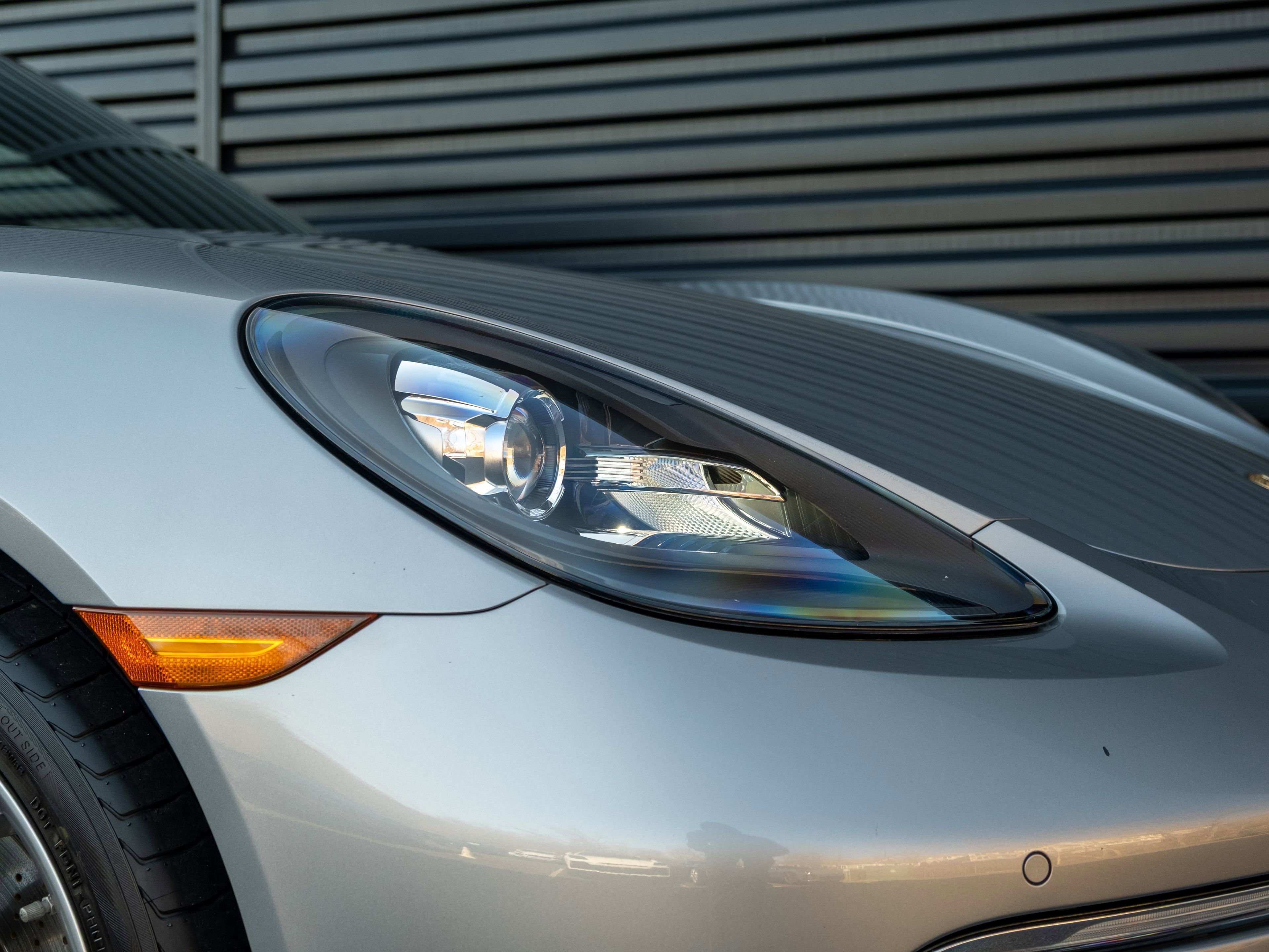 Certified 2018 Porsche 718 Cayman image 30